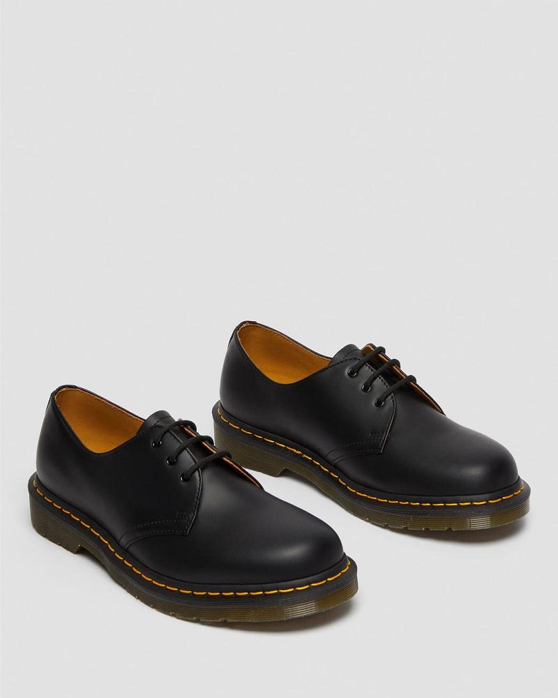 Black Men's Dr Martens 1461 Smooth Leather Oxfords Shoes | CA 604UZG